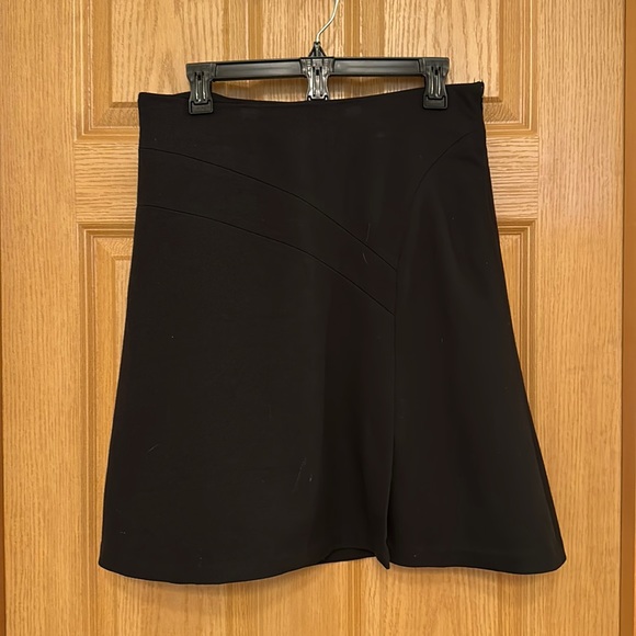 Cute multipurpose skirt - Picture 1 of 4